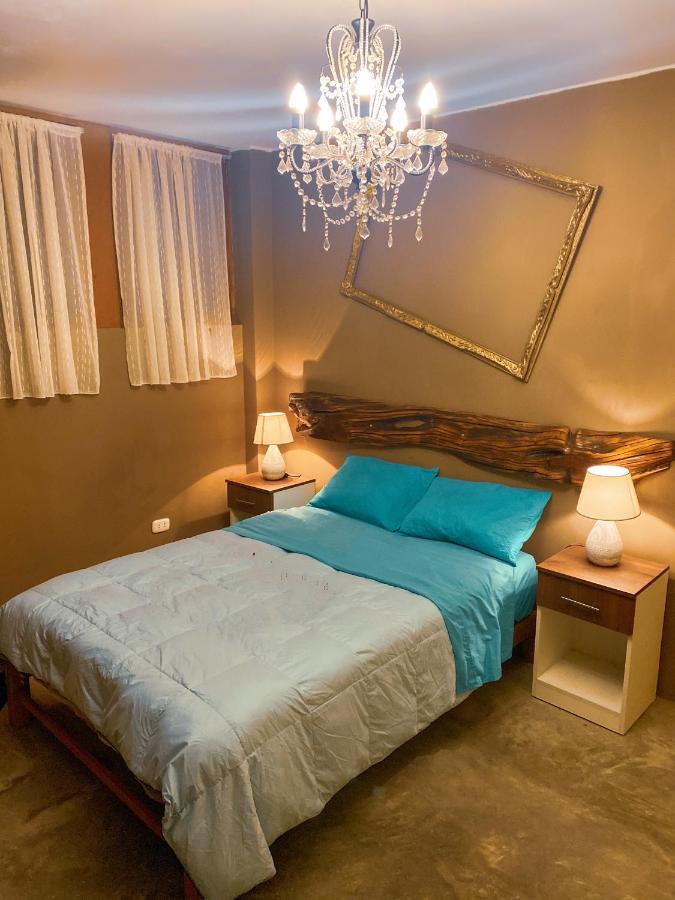 Luchy'S Country House Hostel อิกา ภายนอก รูปภาพ